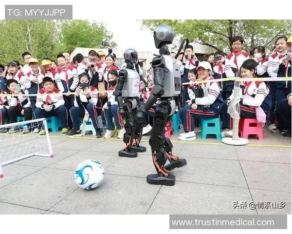 足球明星机器人助力青少年足球梦想实现新篇章